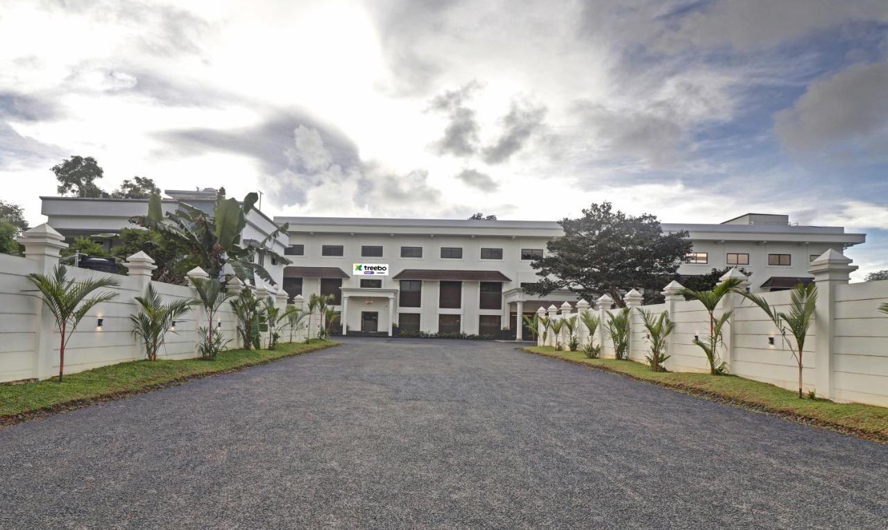 Hotel Treebo Premium Vahada 7 Minutes Drive From Ambalapuzha Sree Krishna Swamy Temple Alappuzha Exterior foto